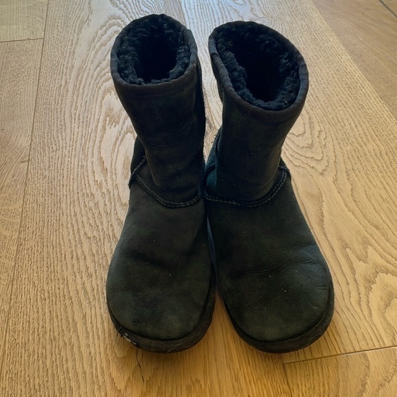 🍂 Ugg Girls Size 5 Sheep’s Wool Boots - Picture 1 of 4